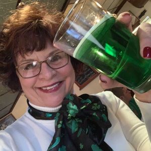 Meet your Posher, Laurie